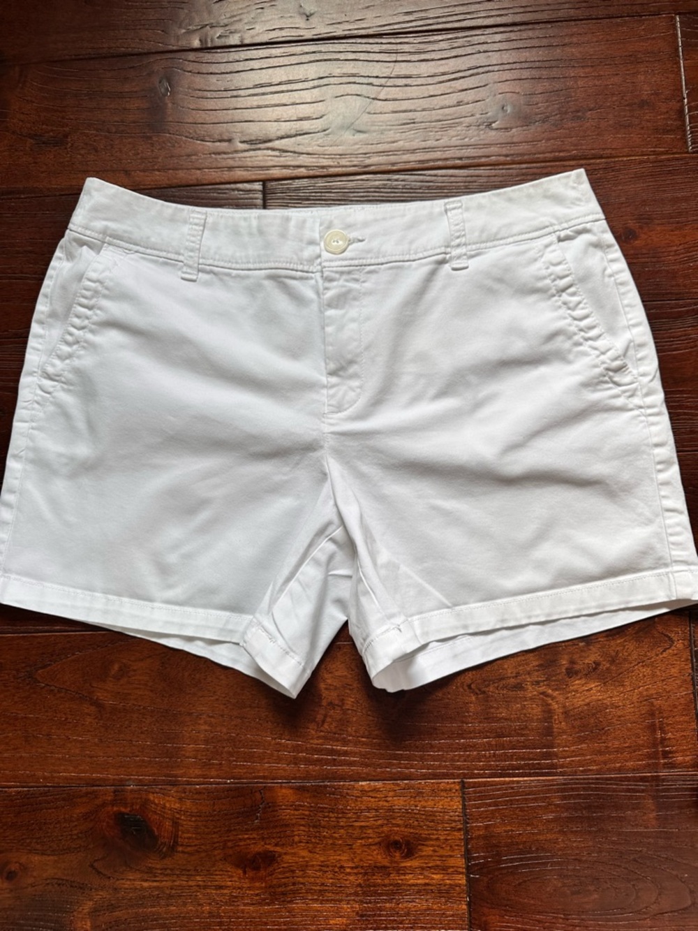 Liz Claiborne White Women's Shorts Size 10